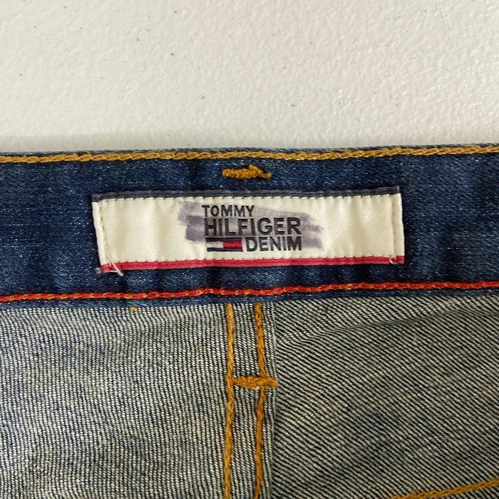 Tommy Hilfiger dark medium wash blue denim cotton stretch slim straight jeans 34
